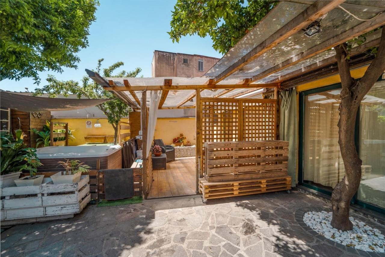Bed and Breakfast Domus Vesuvia Torre Annunziata Exterior foto